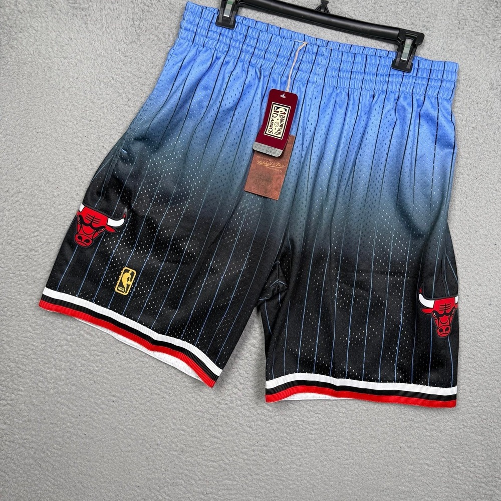 Mitchell & Ness Chicago Bulls 1995 Fadeaway Reload 3.0 Swingman Shorts